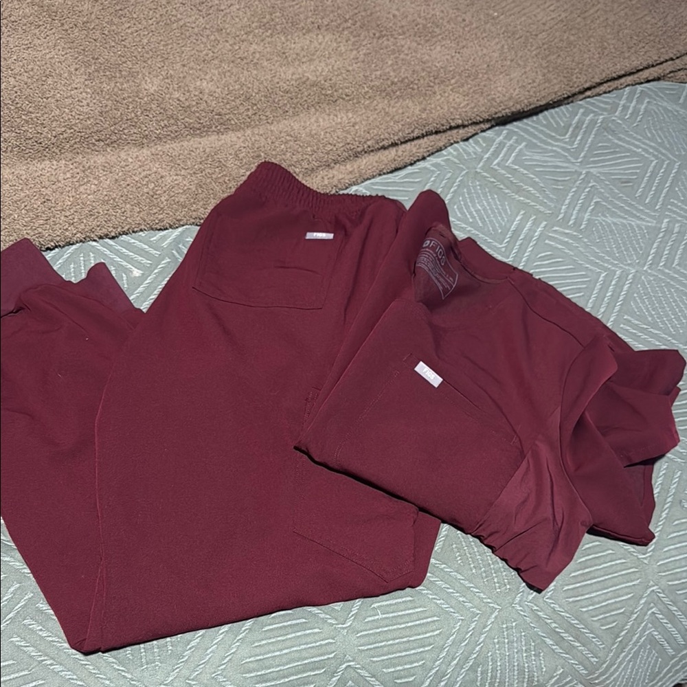 Maternity Fig Scrub Set